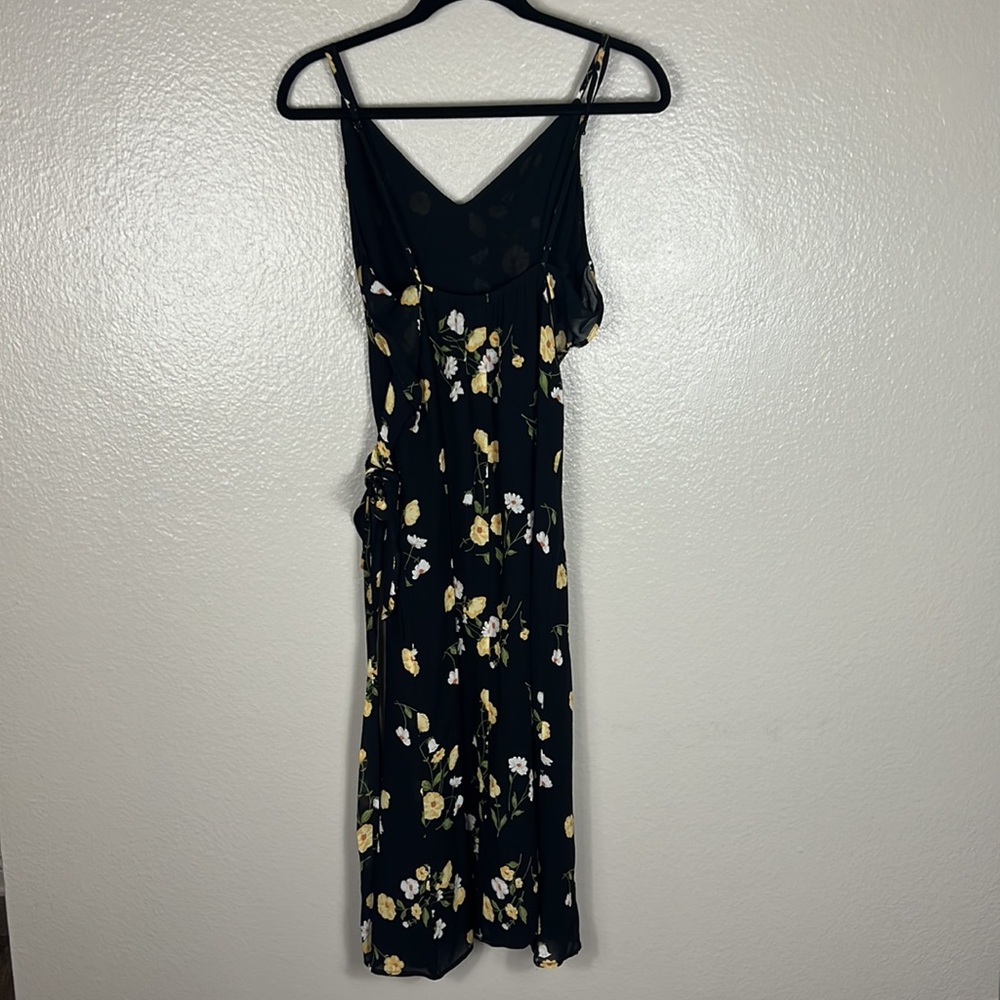 (SOLD) Reformation Dietrich Midi Dress - Picture 10 of 12